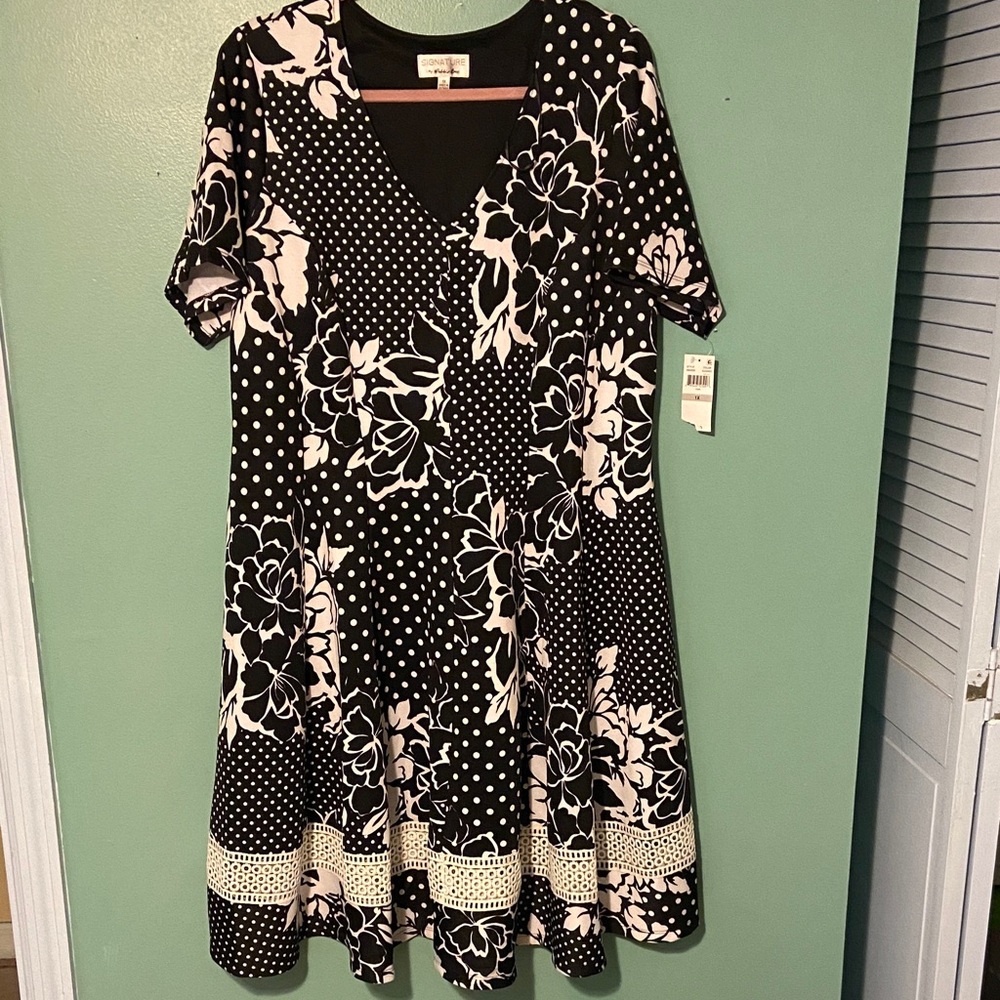 Signature by Robbie Bee Black and Pink Dress